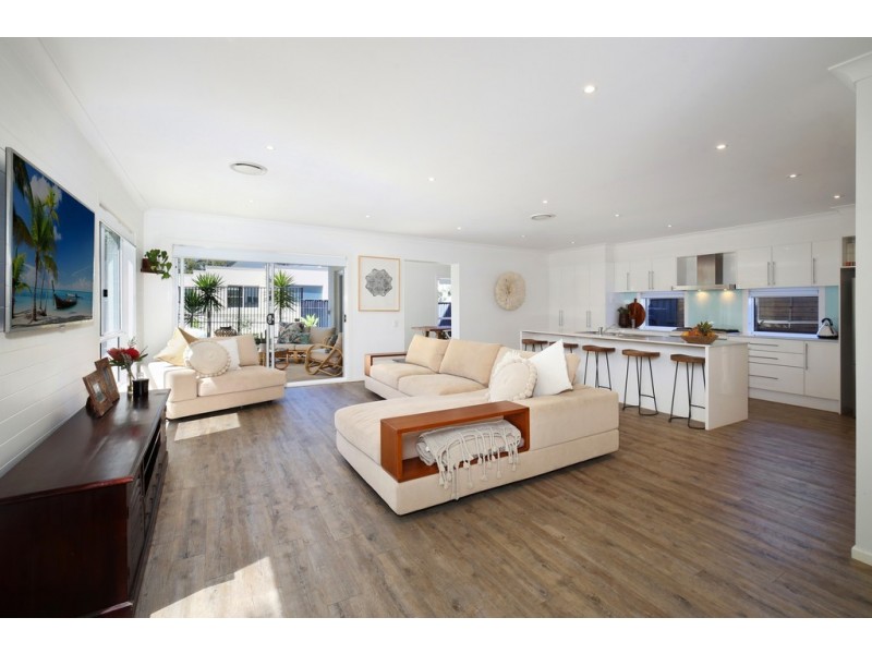 54 Hillcrest Street, Terrigal NSW 2260