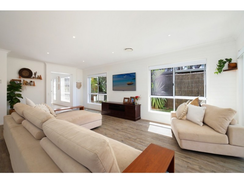 54 Hillcrest Street, Terrigal NSW 2260