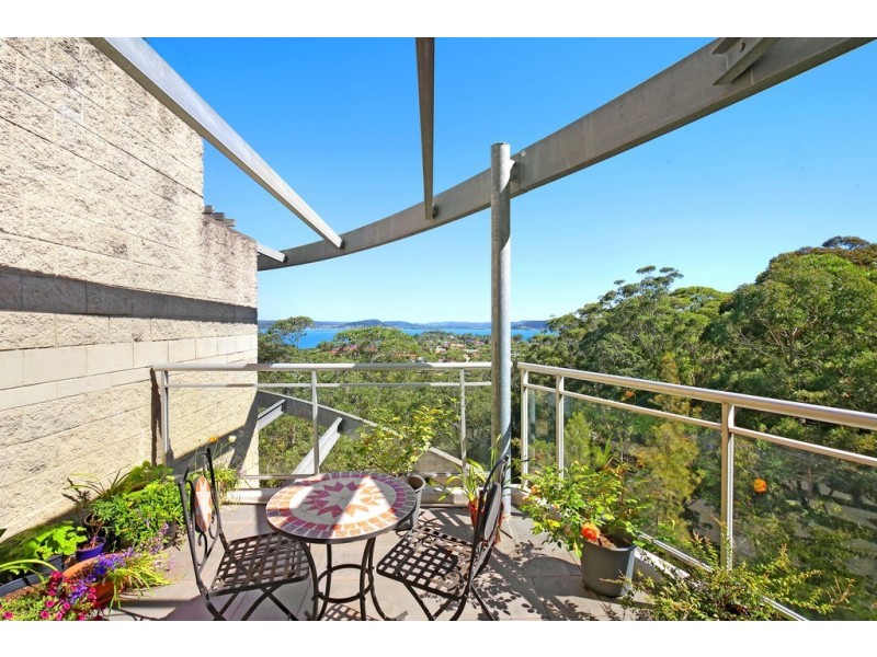171/80 John Whiteway Drive, Gosford NSW 2250