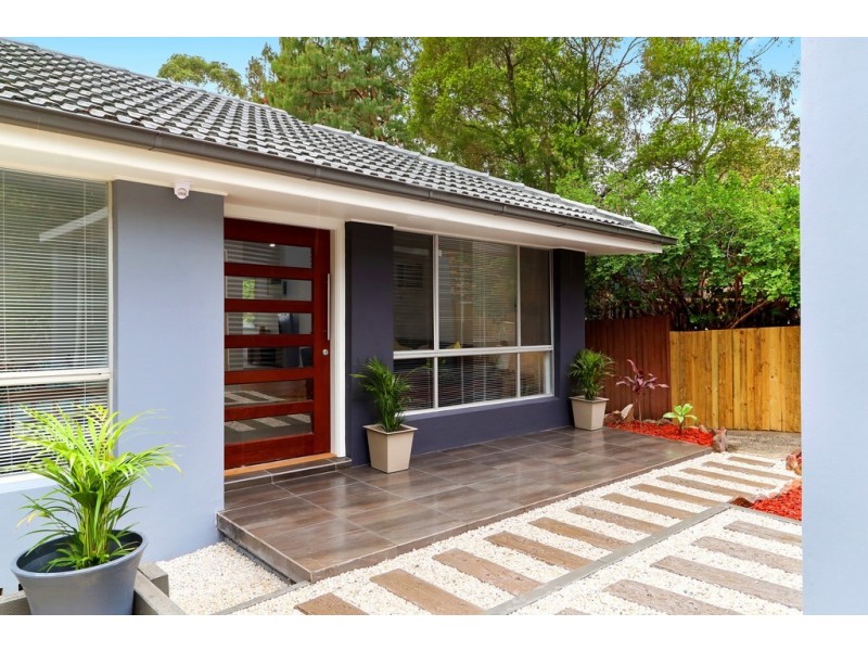 1 Binya Avenue, Wyoming NSW 2250