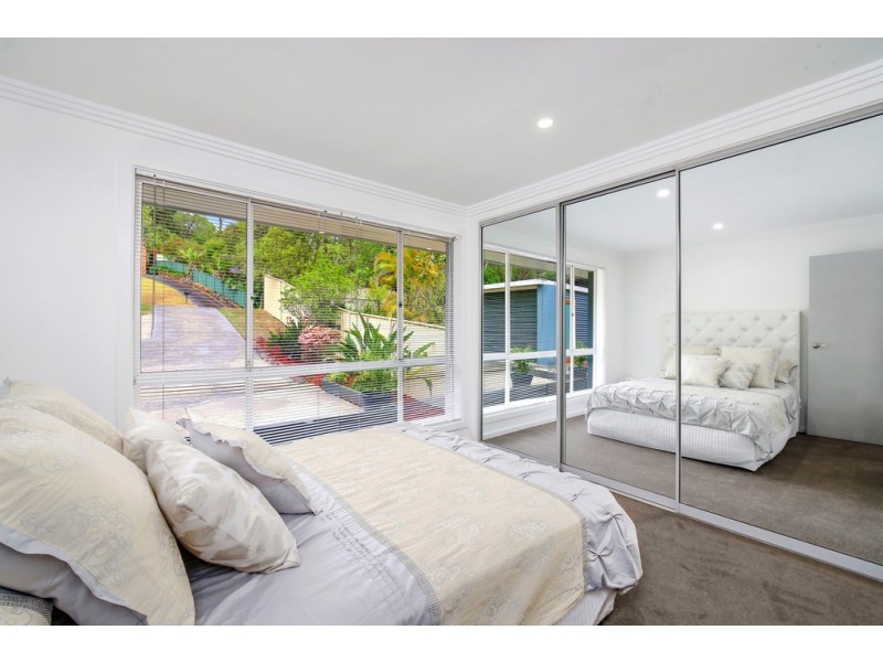 1 Binya Avenue, Wyoming NSW 2250