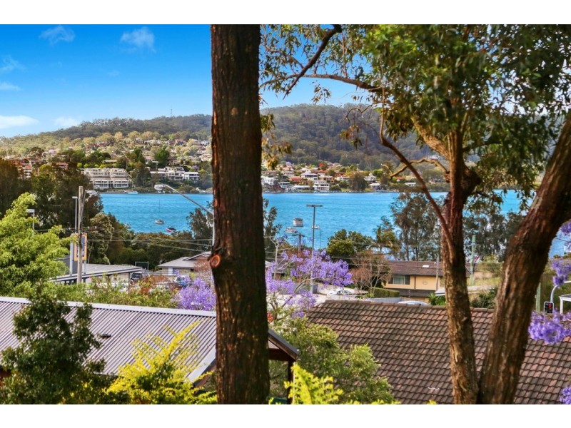 220A Avoca Drive, Green Point NSW 2251