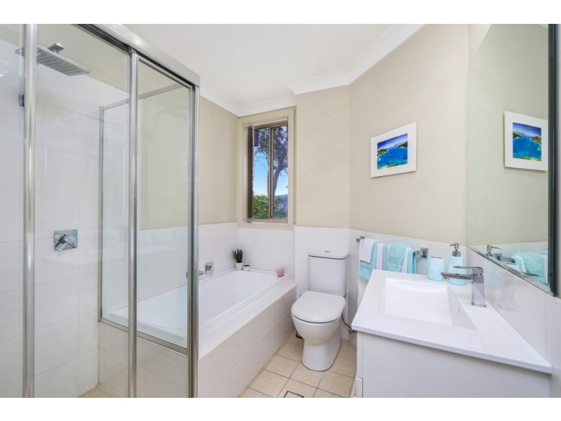 220A Avoca Drive, Green Point NSW 2251