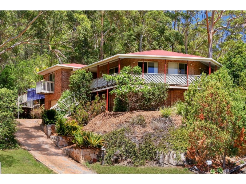 18 Pamela Close, Green Point NSW 2251