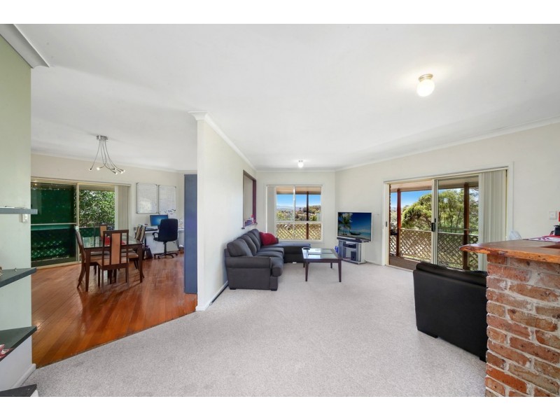 18 Pamela Close, Green Point NSW 2251