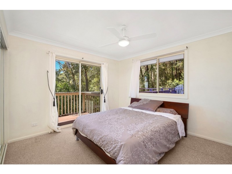 18 Pamela Close, Green Point NSW 2251