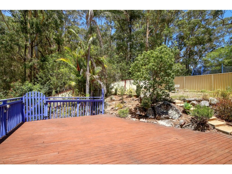 18 Pamela Close, Green Point NSW 2251