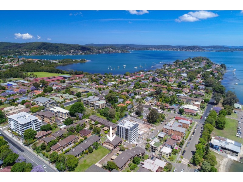 13/15 Lynn Avenue, Point Frederick NSW 2250