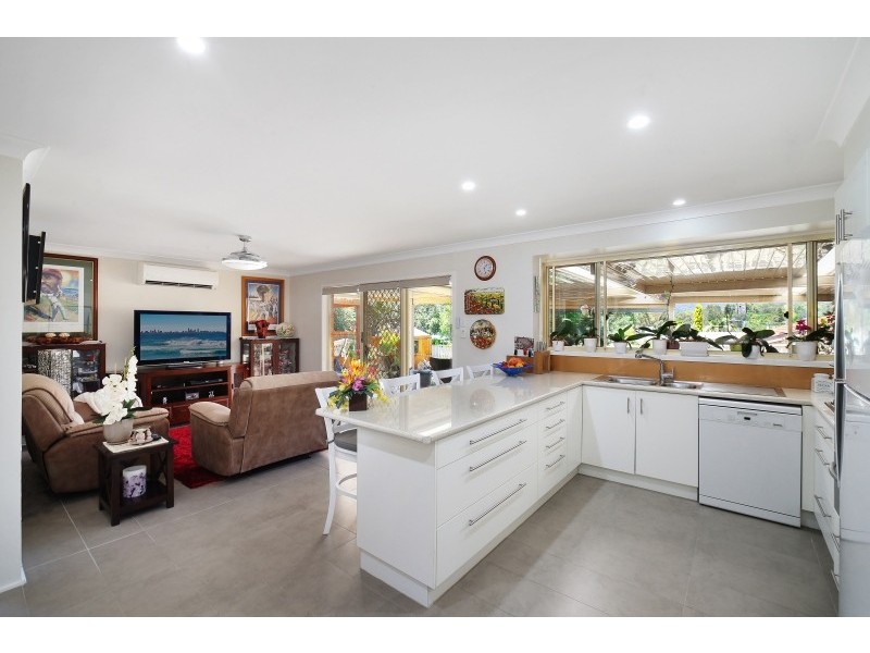 12 Greenlee Street, Green Point NSW 2251