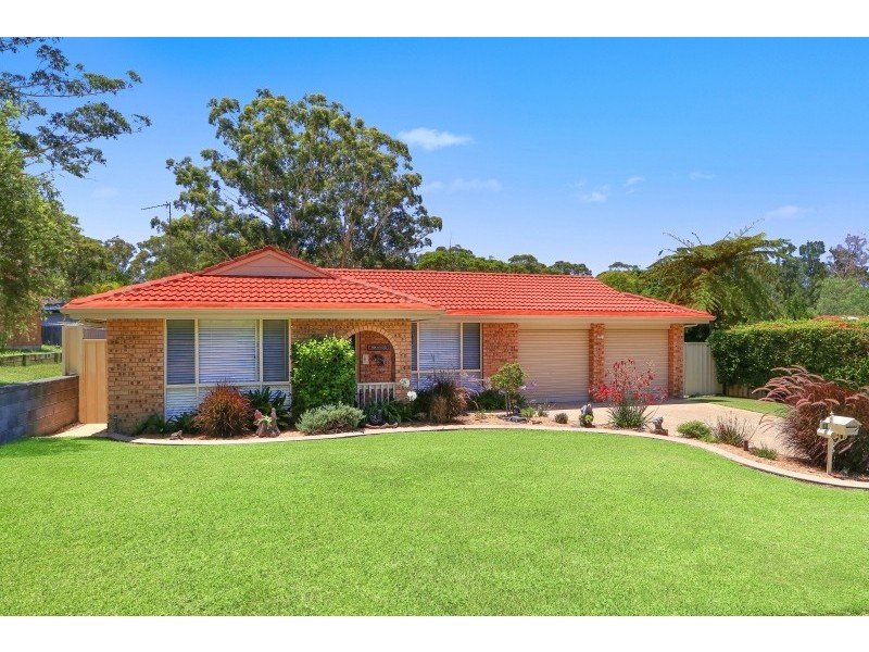 12 Greenlee Street, Green Point NSW 2251