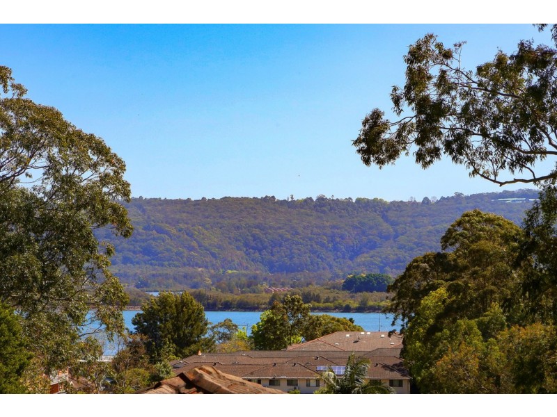 24 White Street, East Gosford NSW 2250