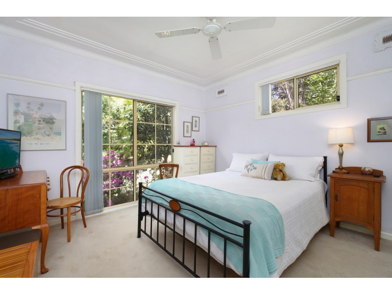 24 White Street, East Gosford NSW 2250