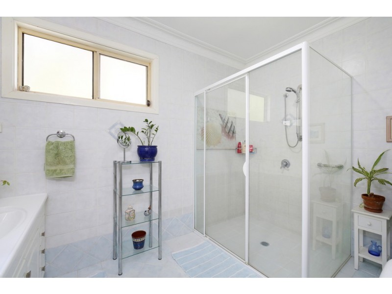 24 White Street, East Gosford NSW 2250