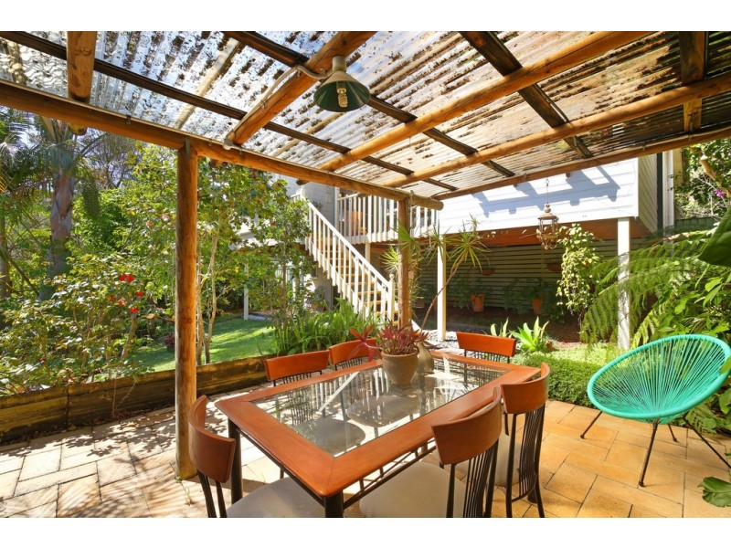 24 White Street, East Gosford NSW 2250