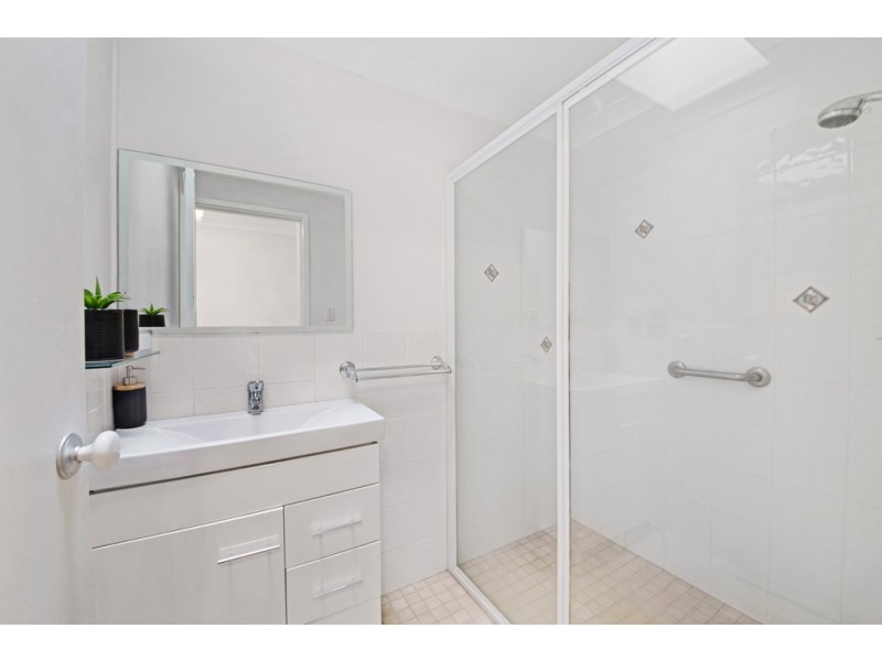7/197 Albany Street, Point Frederick NSW 2250