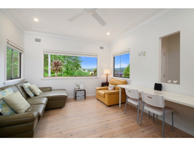 4 Carrol Avenue, East Gosford NSW 2250