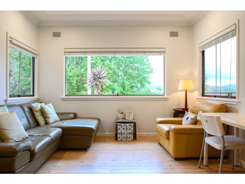 4 Carrol Avenue, East Gosford NSW 2250