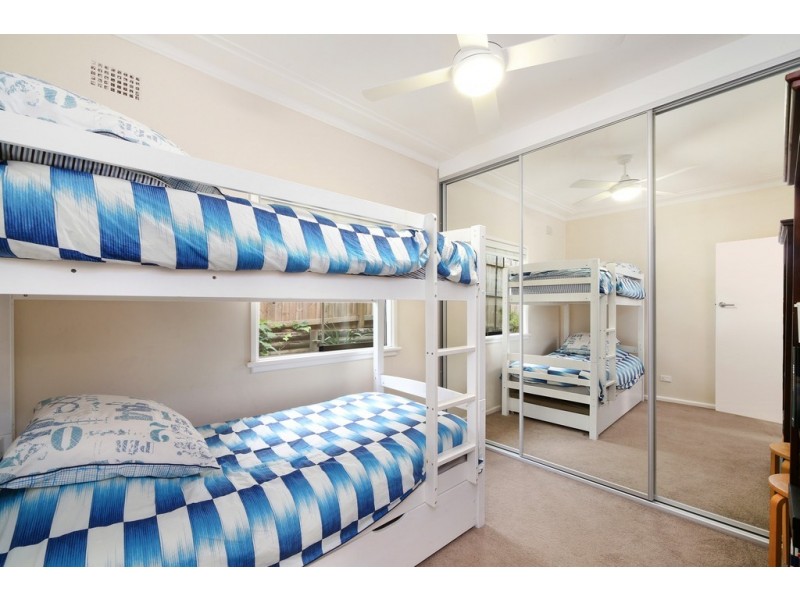 4 Carrol Avenue, East Gosford NSW 2250