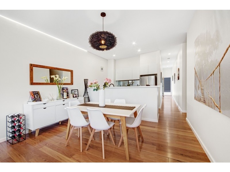 2/17 Brougham Street, East Gosford NSW 2250