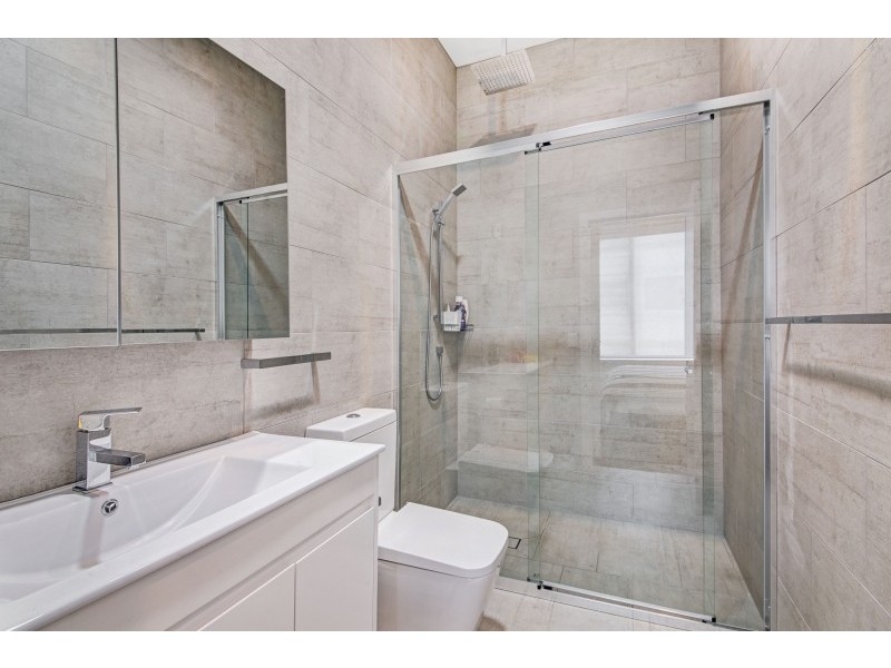 2/17 Brougham Street, East Gosford NSW 2250