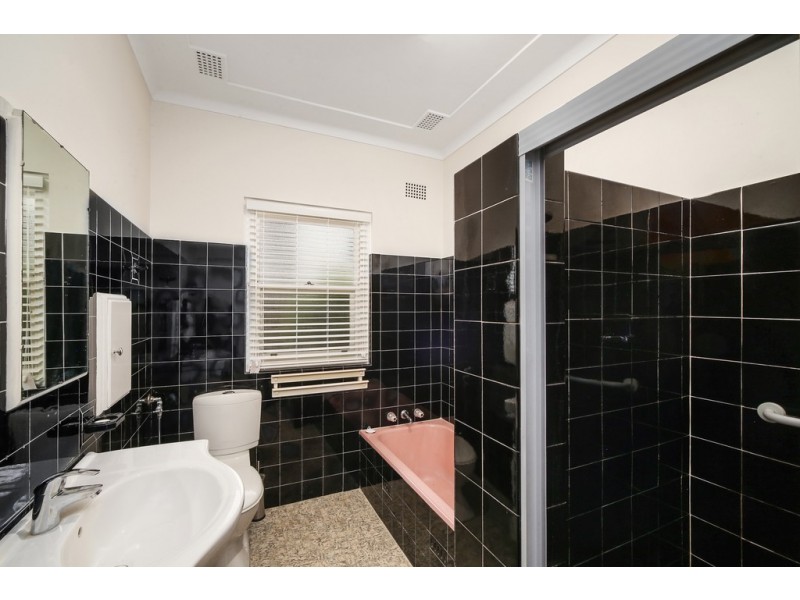 121 Victoria Street, East Gosford NSW 2250