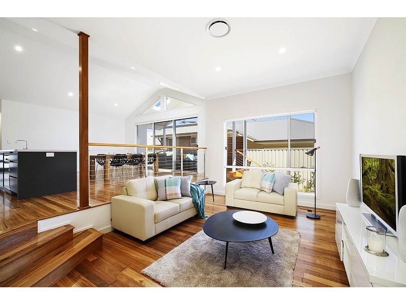 2/38 Wattle Street, East Gosford NSW 2250