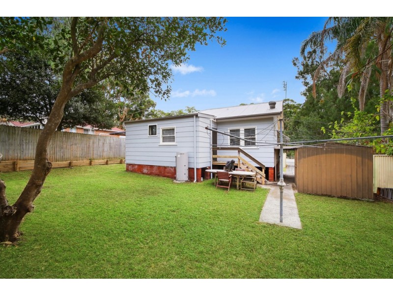 110 Avoca Drive, Green Point NSW 2251