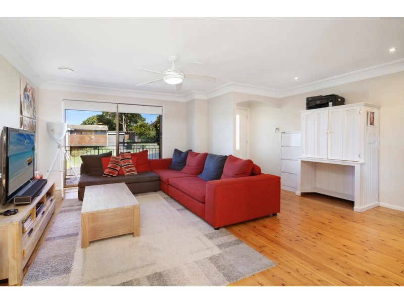 5 Crawford Crescent, Wyoming NSW 2250