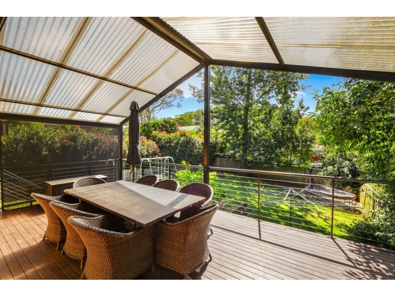 5 Crawford Crescent, Wyoming NSW 2250