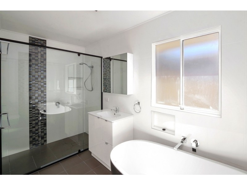 10 Tamara Road, Erina NSW 2250