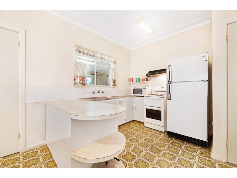 26 Russell Street, East Gosford NSW 2250