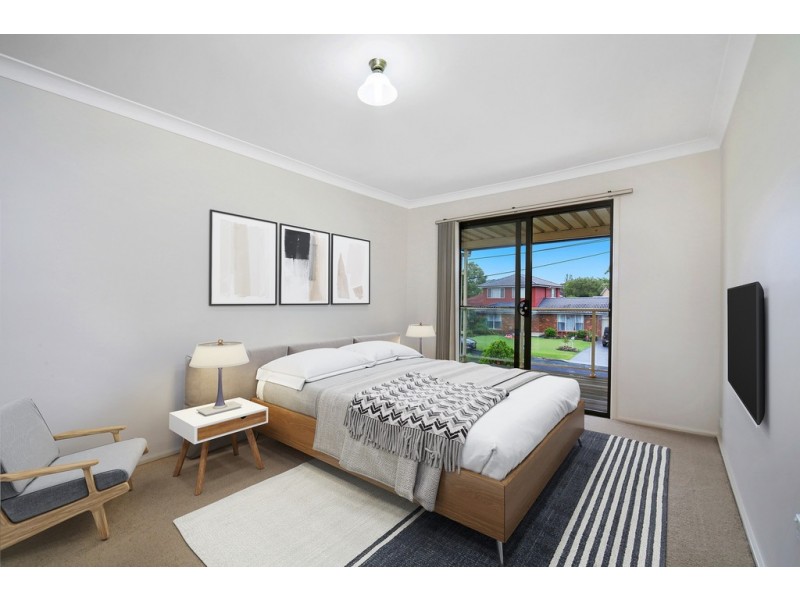 8 Althea Place, Point Clare NSW 2250