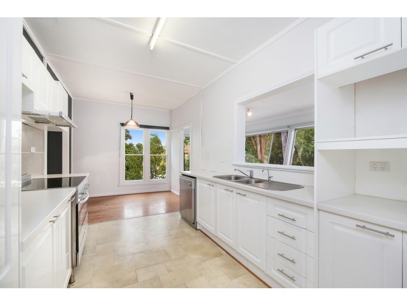 38 Henry Parry Drive, East Gosford NSW 2250