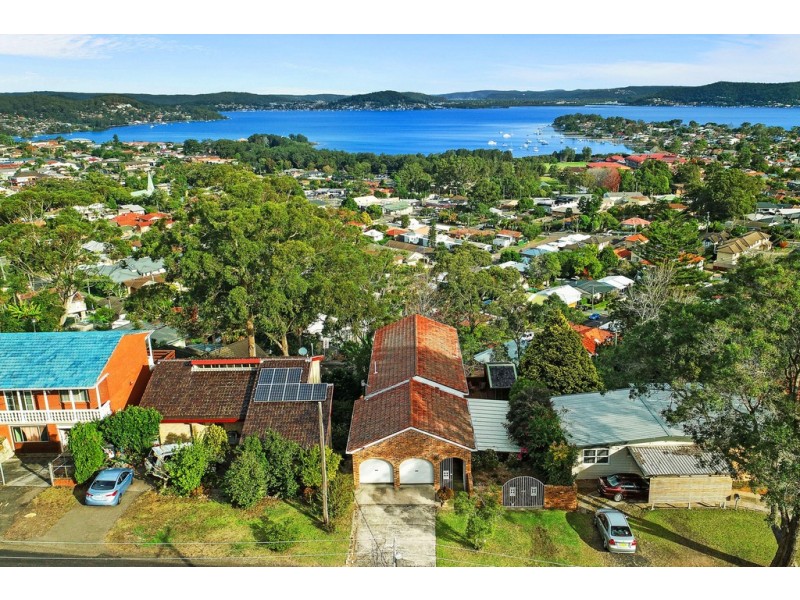 17 Bay View Avenue, East Gosford NSW 2250
