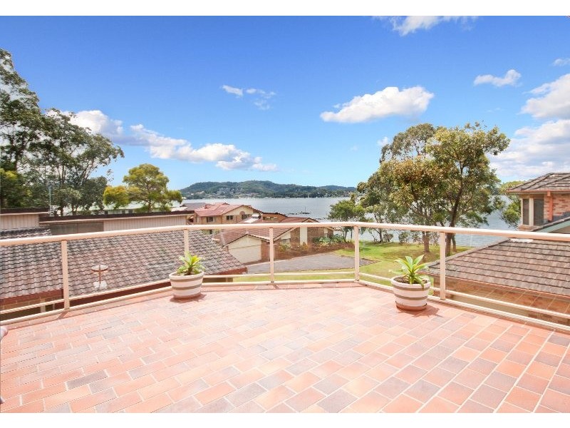 10/9-13 Kurrawa Avenue, Point Clare NSW 2250