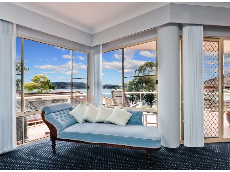 10/9-13 Kurrawa Avenue, Point Clare NSW 2250