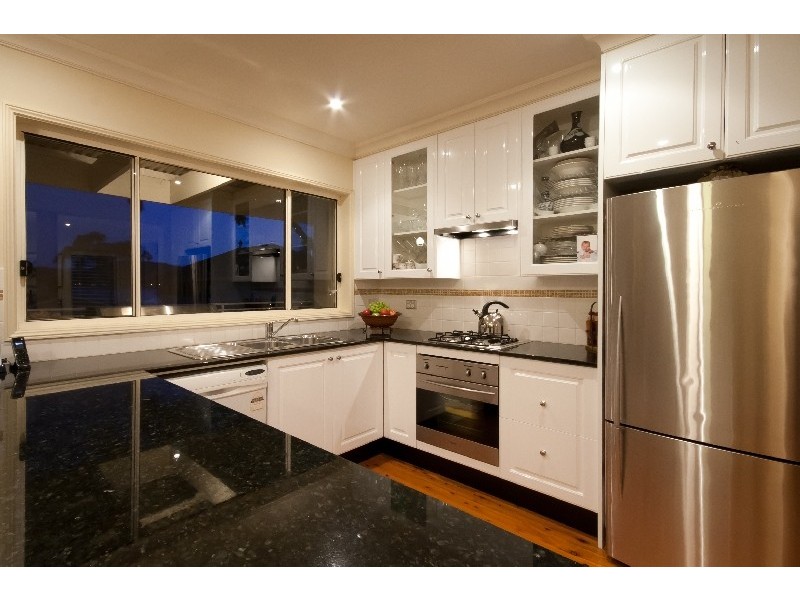 85 Albany Street, Point Frederick NSW 2250