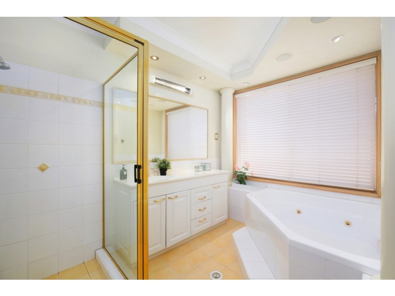 2 Eggeling Street, Terrigal NSW 2260