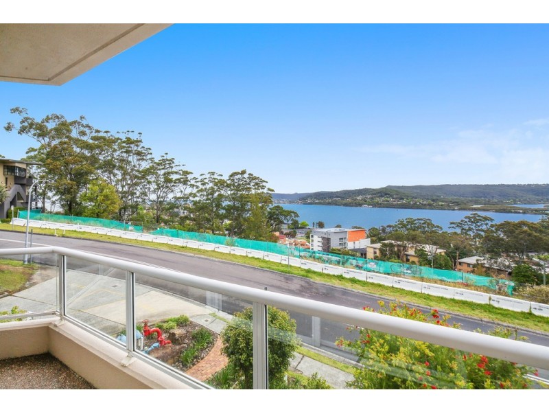 8/91 John Whiteway Drive, Gosford NSW 2250