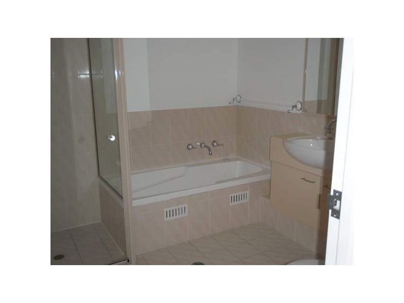 19/91-95 John Whiteway Drive, Gosford NSW 2250