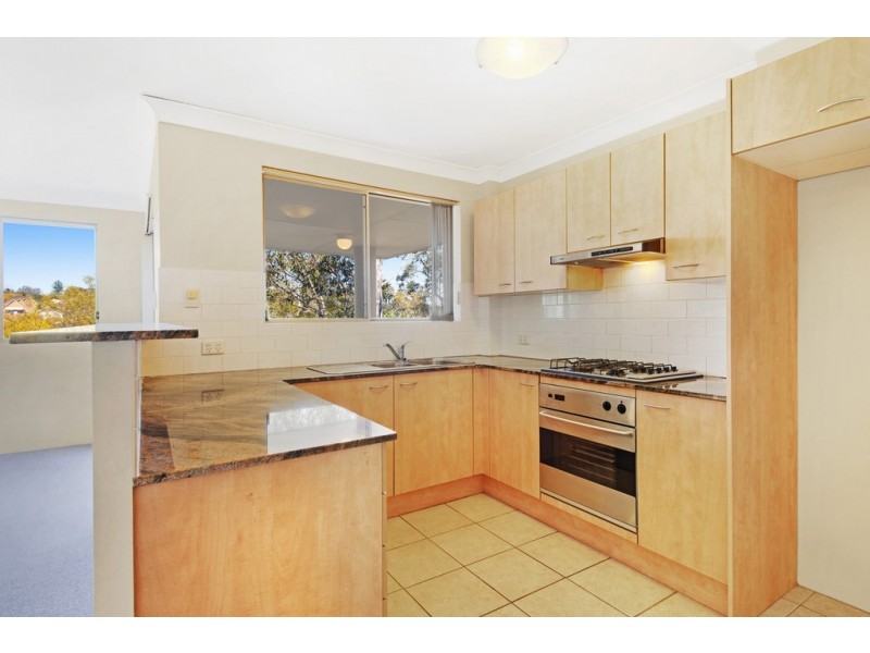 12/3-5 Shortland Street, Point Frederick NSW 2250