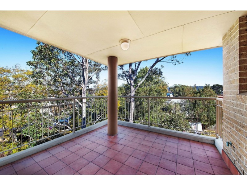 12/3-5 Shortland Street, Point Frederick NSW 2250