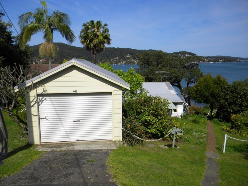 49 Caroline Street, East Gosford NSW 2250