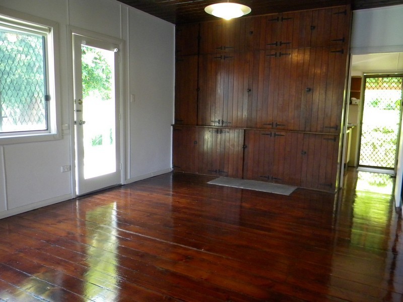 49 Caroline Street, East Gosford NSW 2250