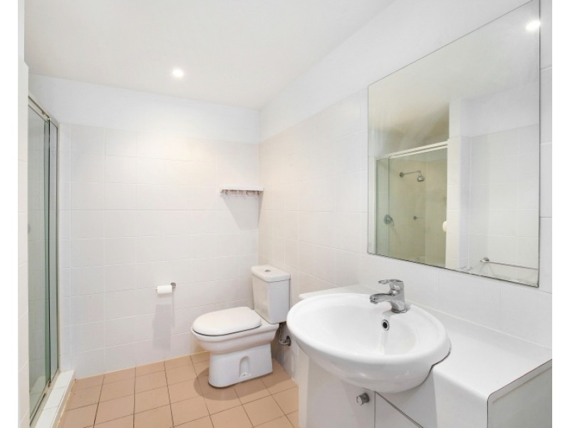 224/80 John Whiteway Drive, Gosford NSW 2250