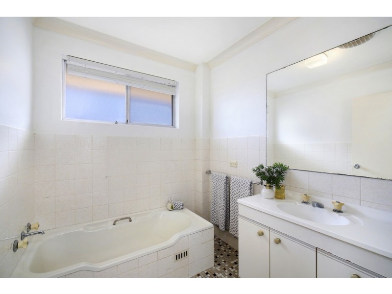 7/148 Albany Street, Point Frederick NSW 2250