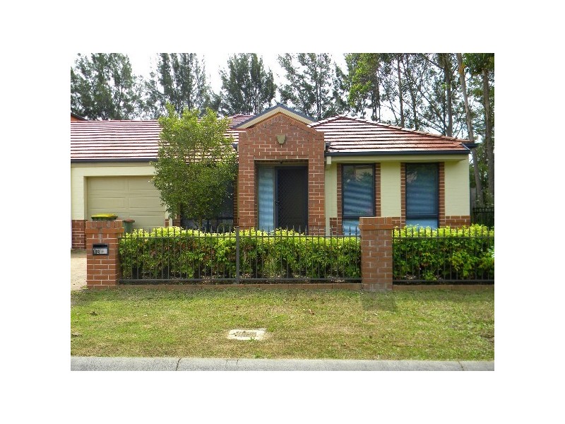 12 Wingello Crescent, Wyoming NSW 2250