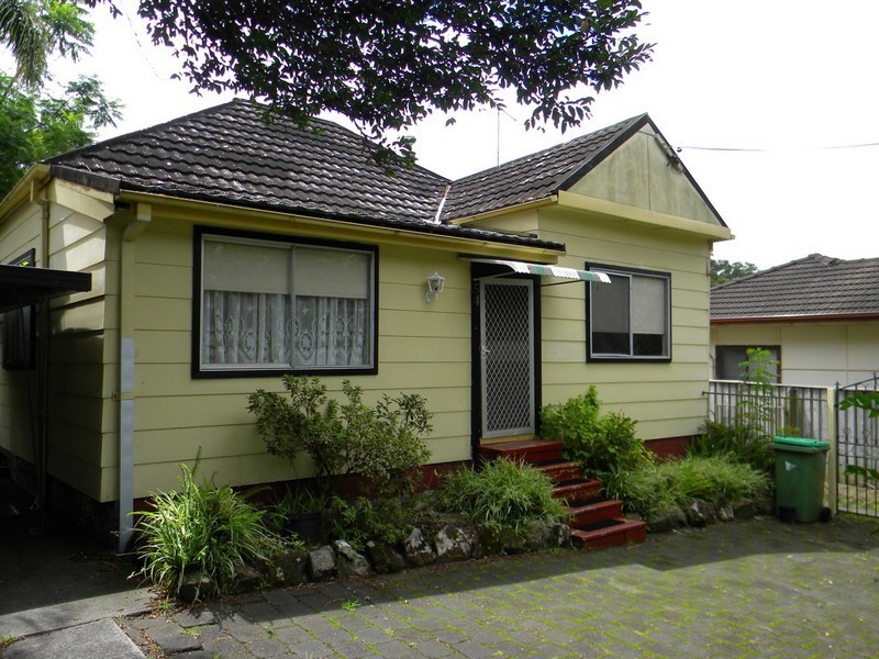 54 Althorp Street, East Gosford NSW 2250