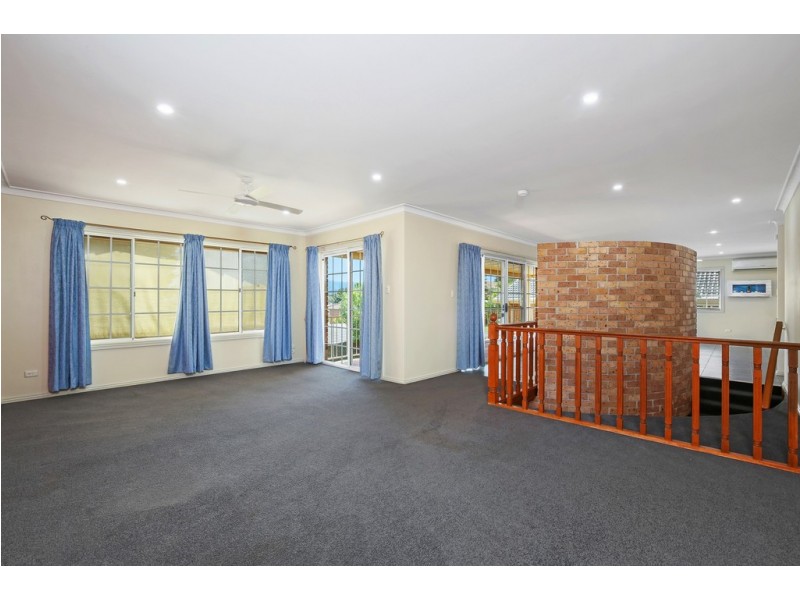 32 White Cedar Close, Green Point NSW 2251