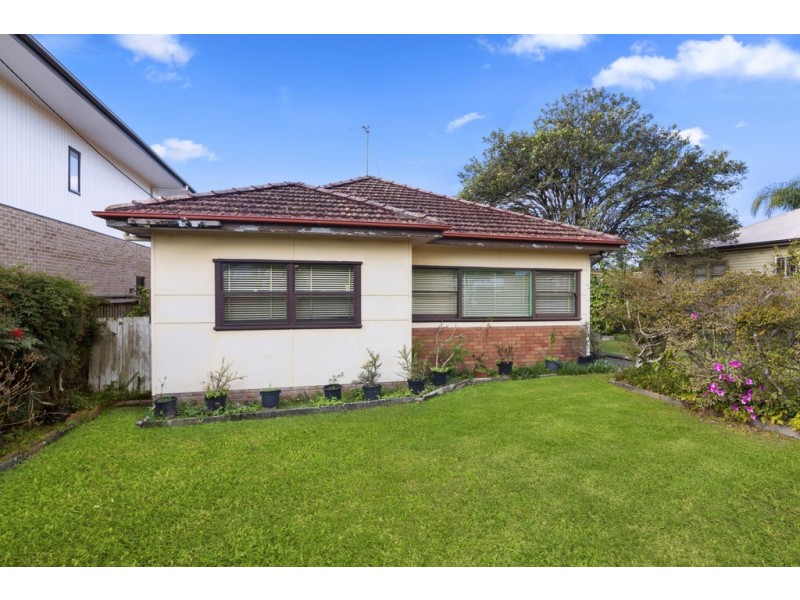 15 Brougham Street, East Gosford NSW 2250